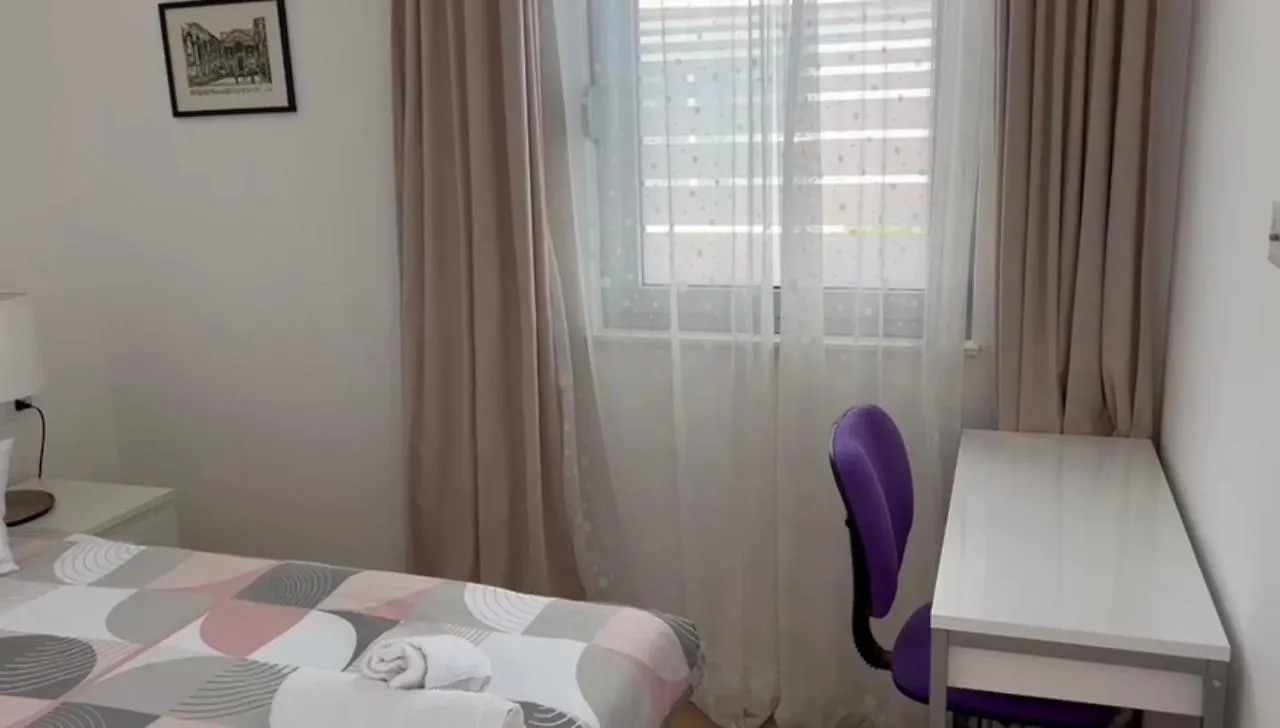Splendid Split View Apartment